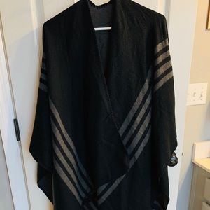 BB Dakota poncho (NEW!)